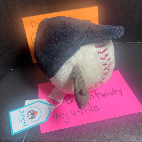 BNWT JELLYCAT AMUSEABLE BASEBALL ADORABLE PLUSH - Picture 4 of 13